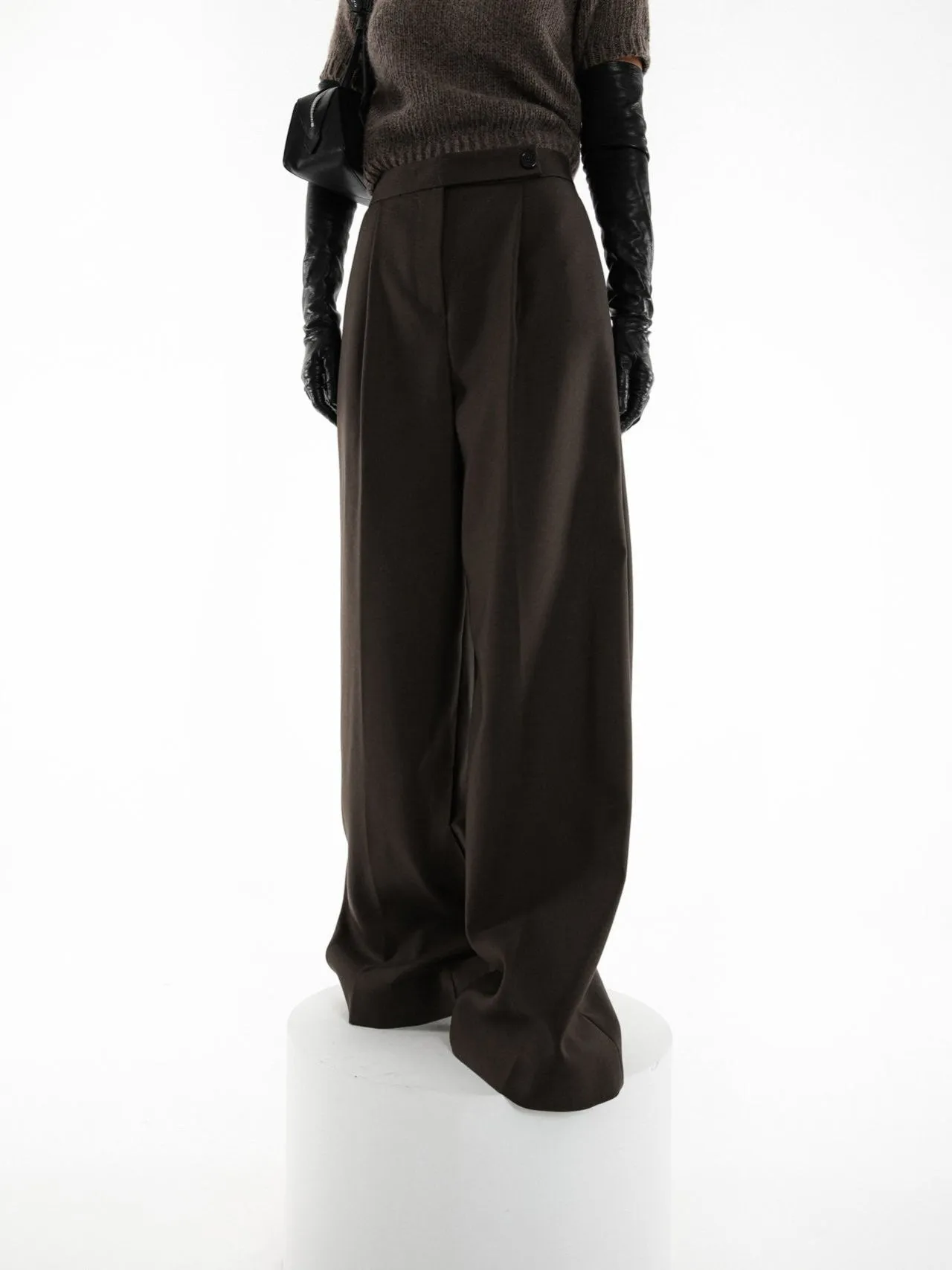 CLASSIC WIDE PLEATED PALAZZO PANTS