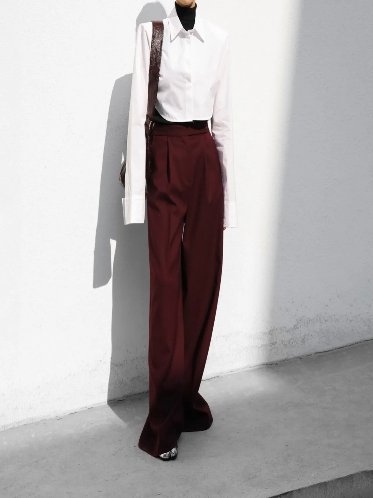 CLASSIC WIDE PLEATED PALAZZO PANTS