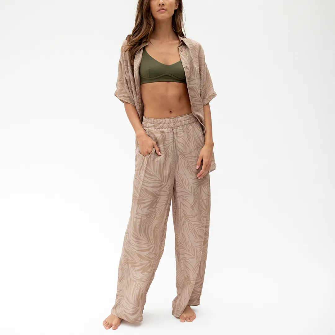 Day Trip Pant - Petite Palm Fronds Tan