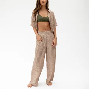 Day Trip Pant - Petite Palm Fronds Tan