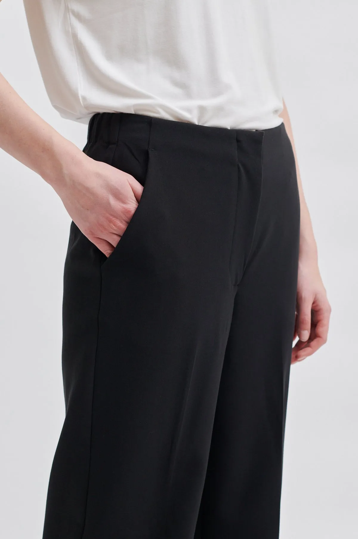 Evie Classic Trousers