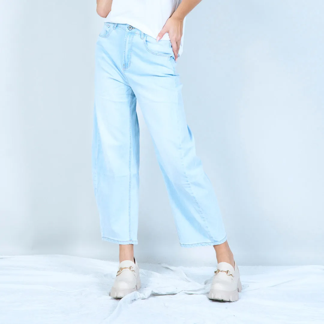 Light denim cropped jeans wholesale