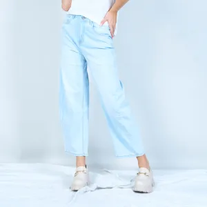 Light denim cropped jeans wholesale