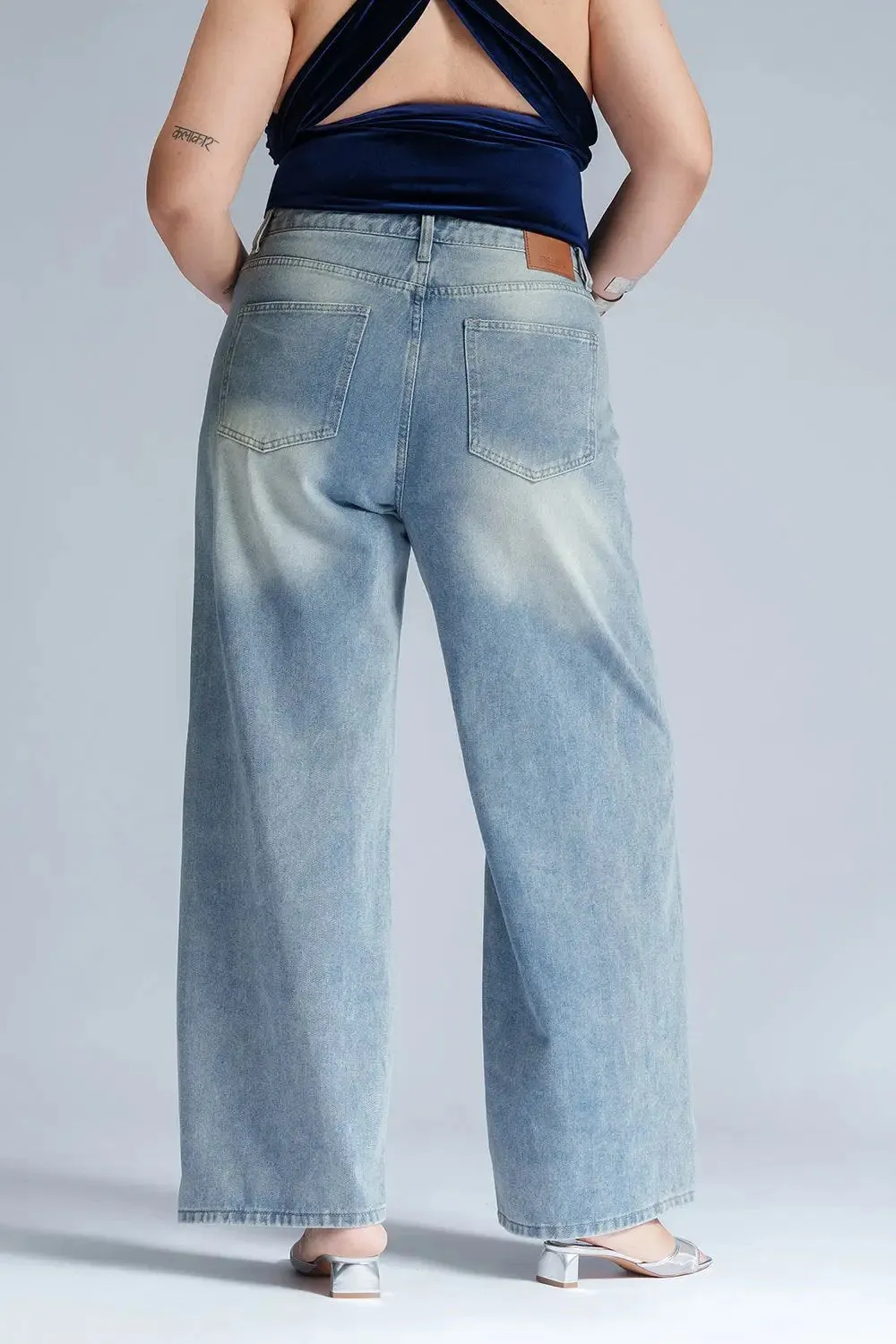 Serene Sky Curve Panelled Straight Fit Jeans