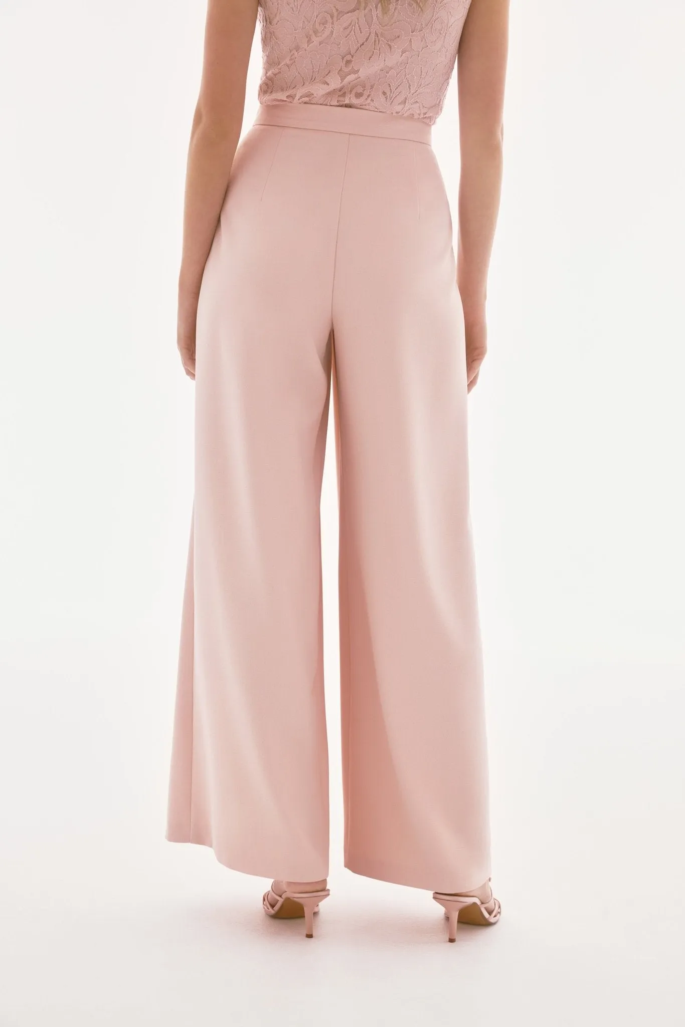 Signature Wide Leg Pant