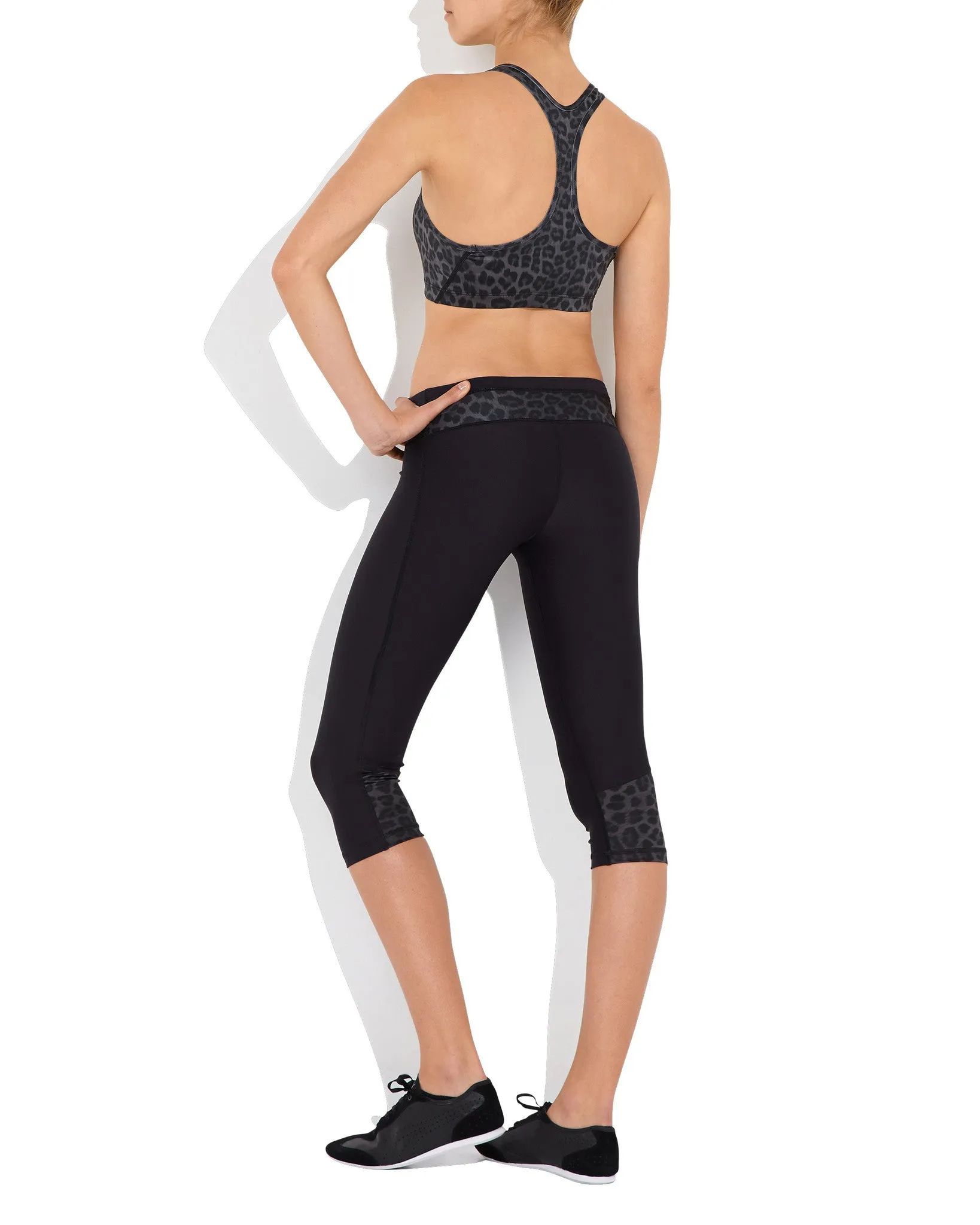 Vibeke - Black Leopard - Performance Crop Compression Tights