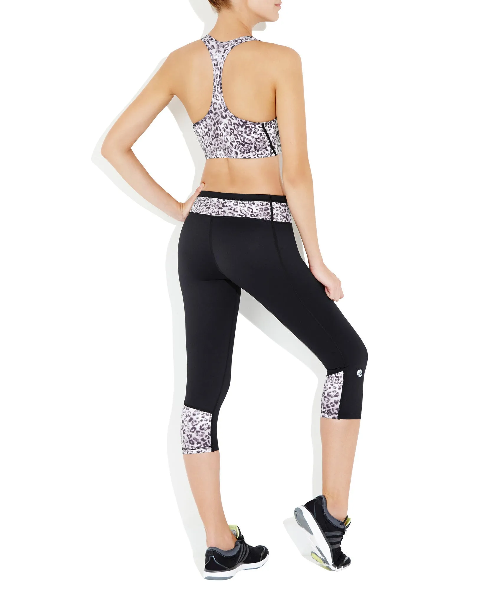 Vibeke - Snow Leopard - Performance Crop Compression Tights